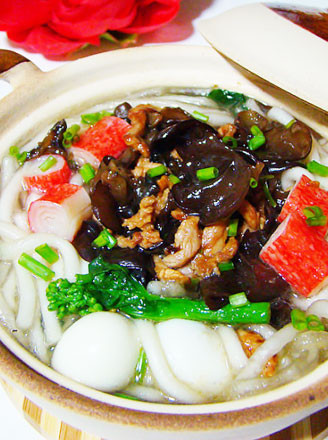 三鲜土豆粉煲.jpg